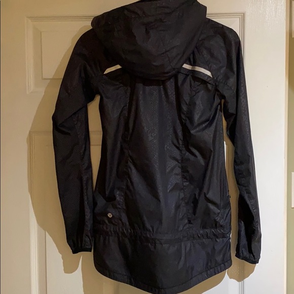 Black Lululemon jacket - Picture 5 of 5